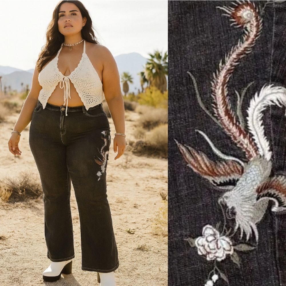 Y2K Faded Black Floral Eagle Embroidered Flare‎ Jeans Plussize 24W